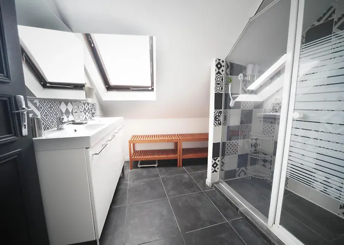 T4 Hyper Centre D' *